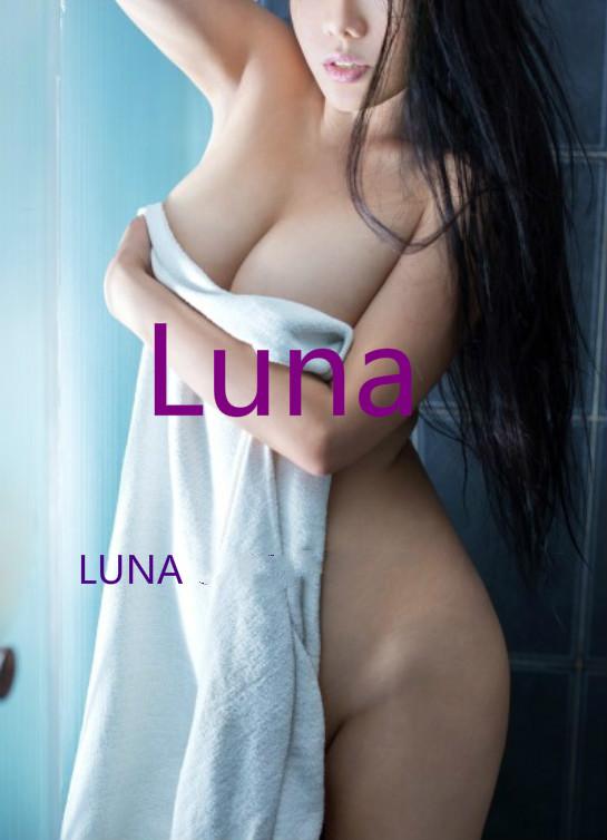 Luna-Escorts-1551701020