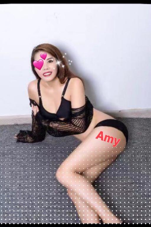 Amy-Escorts-1572977989